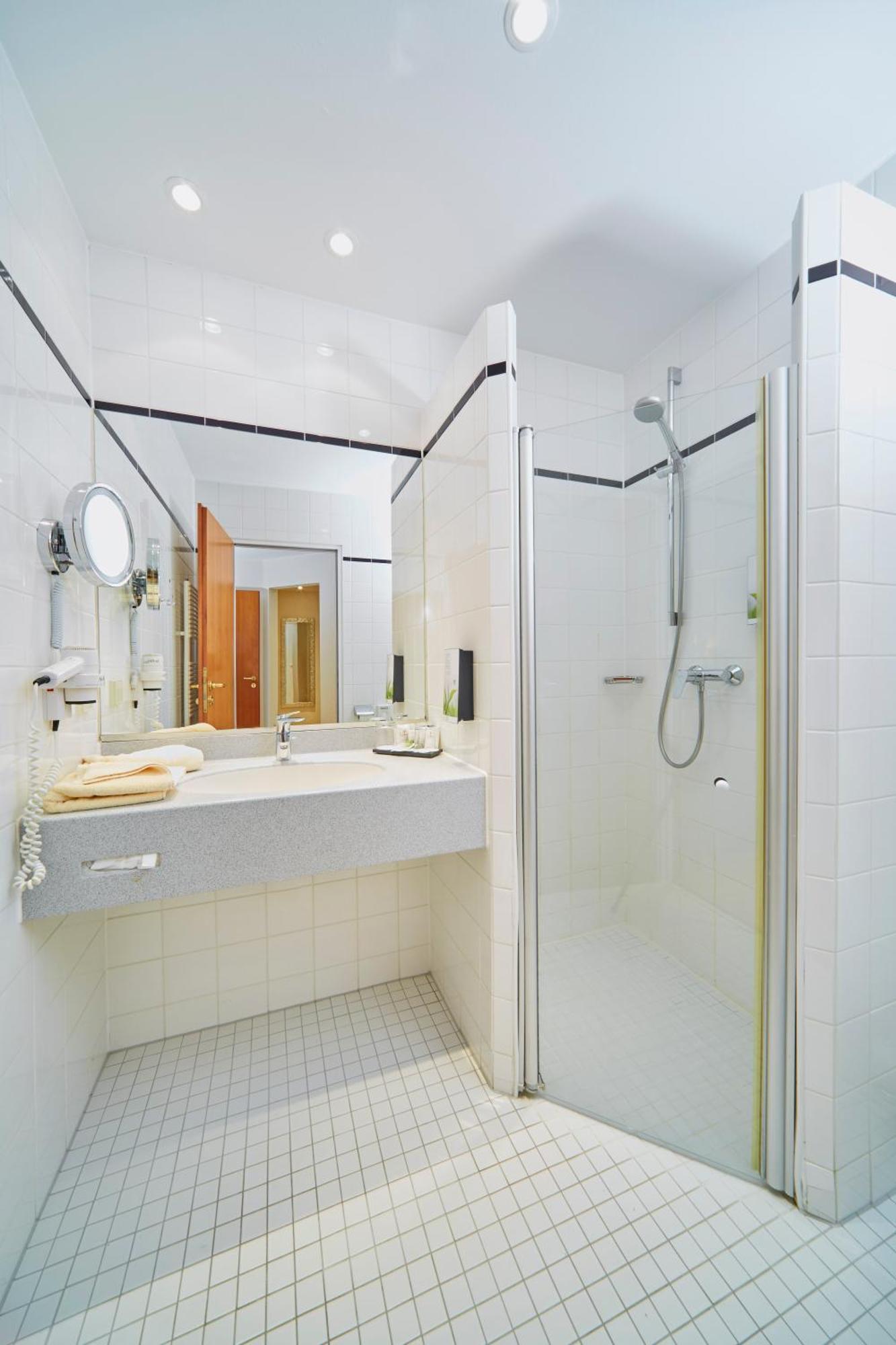 Standard Single Room,1362241310:JPEG